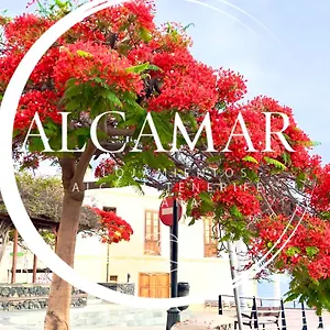 Alcamar Privada Con Areas De Sala, Cocina Y Bano Que Se Comparten Cerca Al Mar! Alcala (Tenerife)